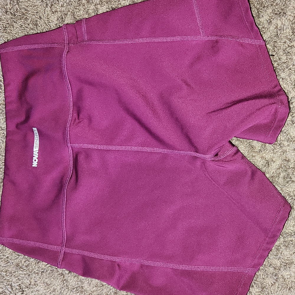 woman's fitness shorts size xs